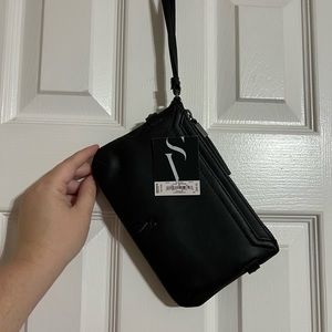 Simply Vera - Vera Wang Black Wristlet